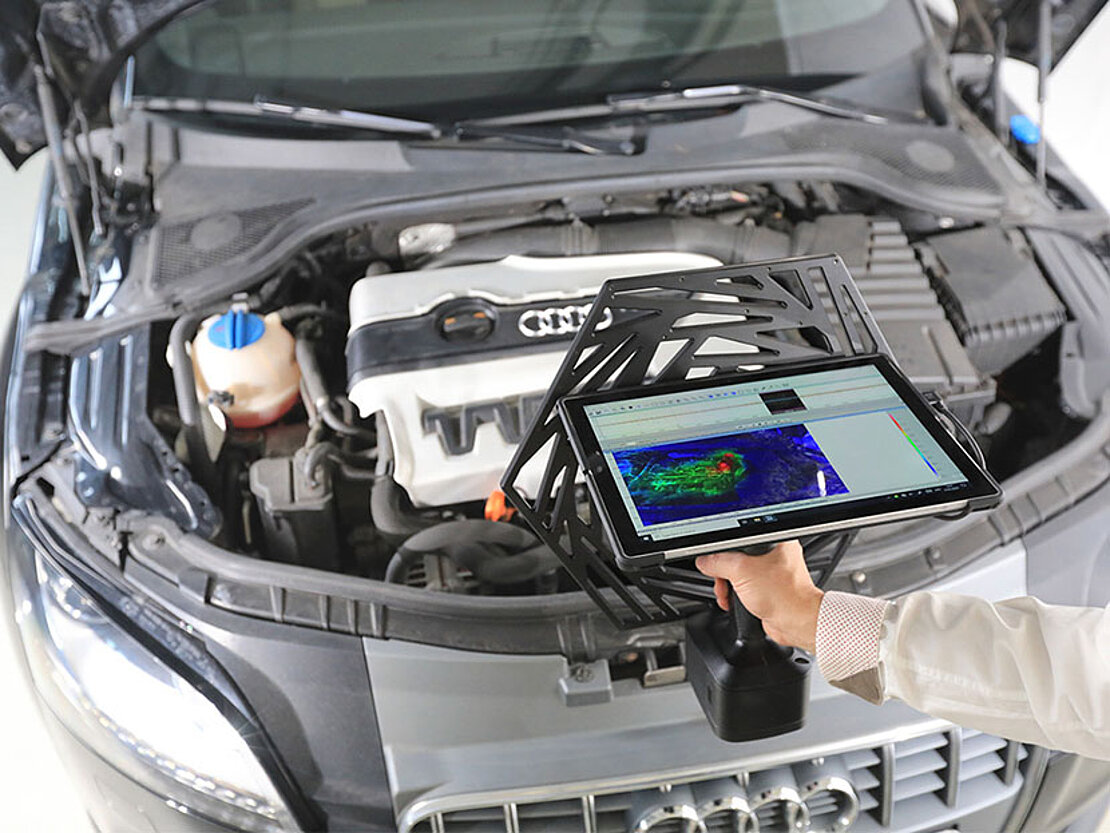 localization of sound sources with Acoustic Camera under hood measurement of a car