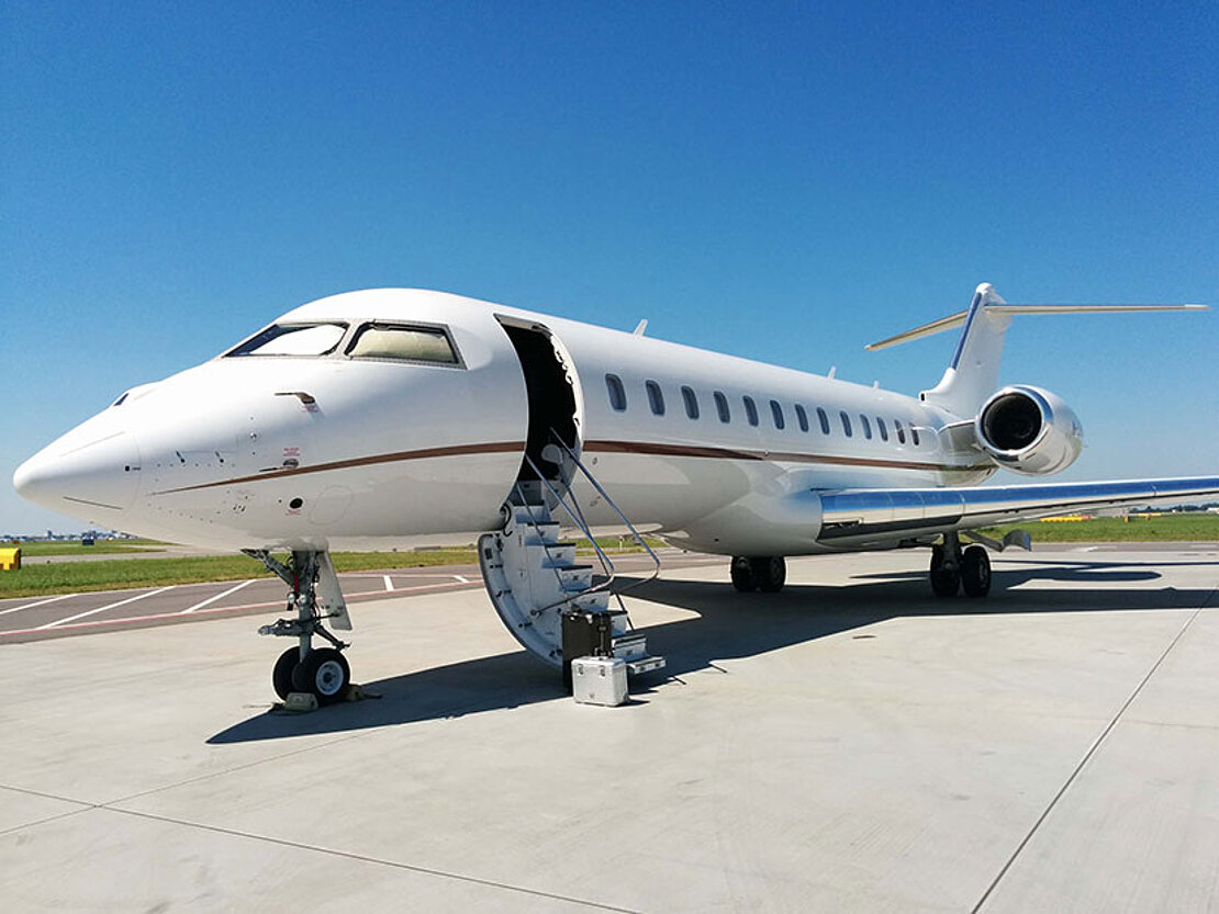 Business jet