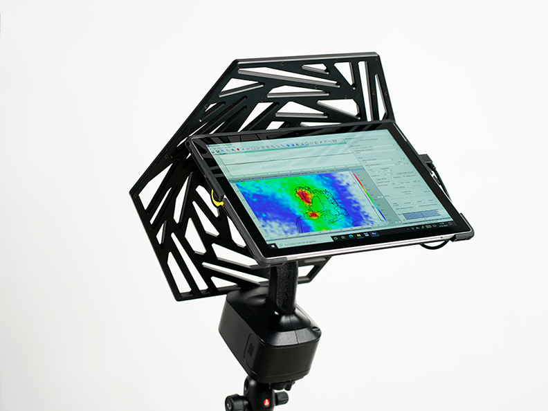 All-in-one soundcam Mikado with Microsoft Surface Pro Tablet and integrated data acquisition system<br>

