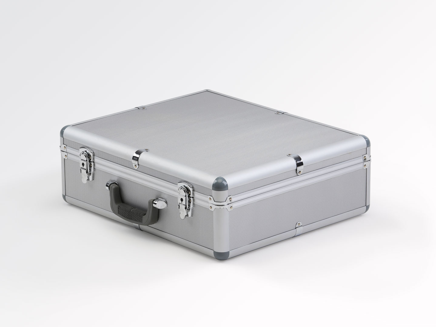 Aluminum transportation case for microphone array Ring32 AC Pro<br>
